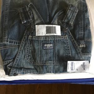 *PRICE DROP* New OshKosh B'Gosh overalls 3 toddler