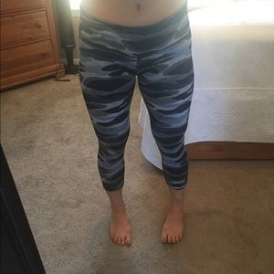 Lululemon 7/8 Crops Coast Camo Deep Navy Blue Grey
