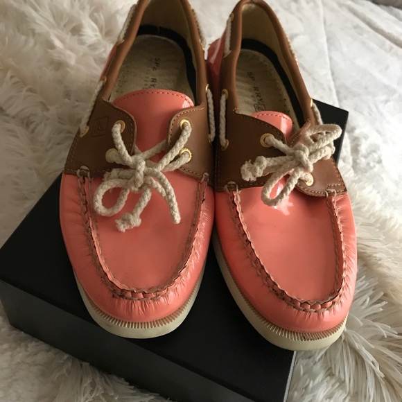Limited edition sperry boat shoes!!!! - Picture 1 of 4