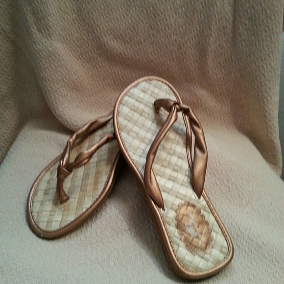 Sandals - Picture 2 of 3