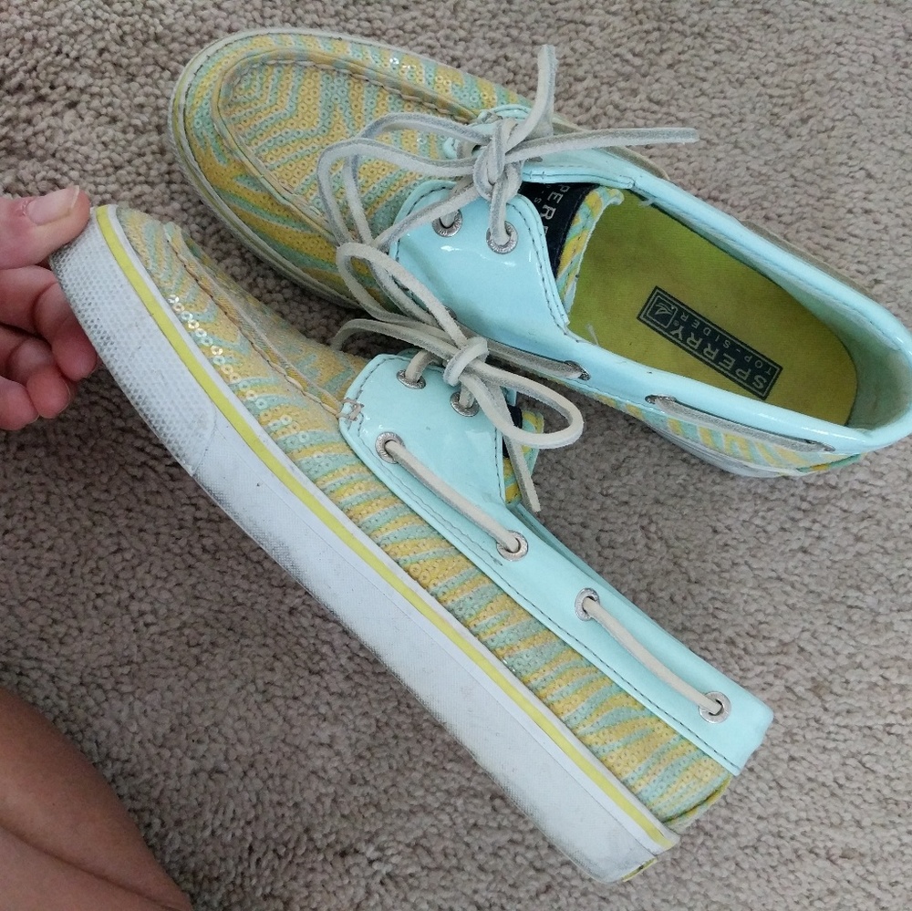 Shoes 6 - Picture 2 of 6