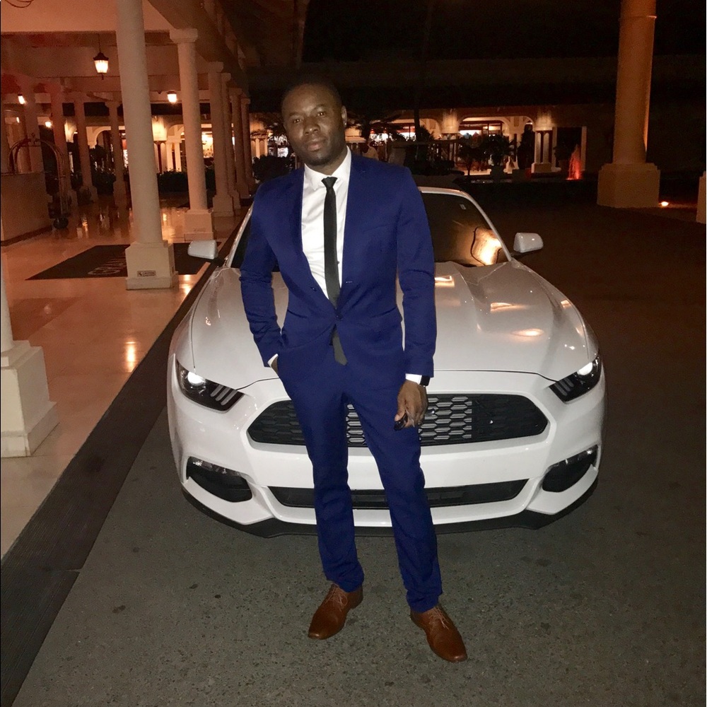 Meet your Posher, Abiola