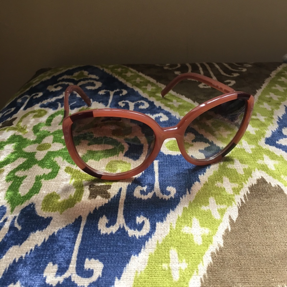 CHLOE CATEYE SUNGLASSES - Picture 3 of 9