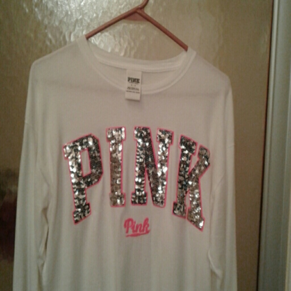 VS Pink long sleeve tee