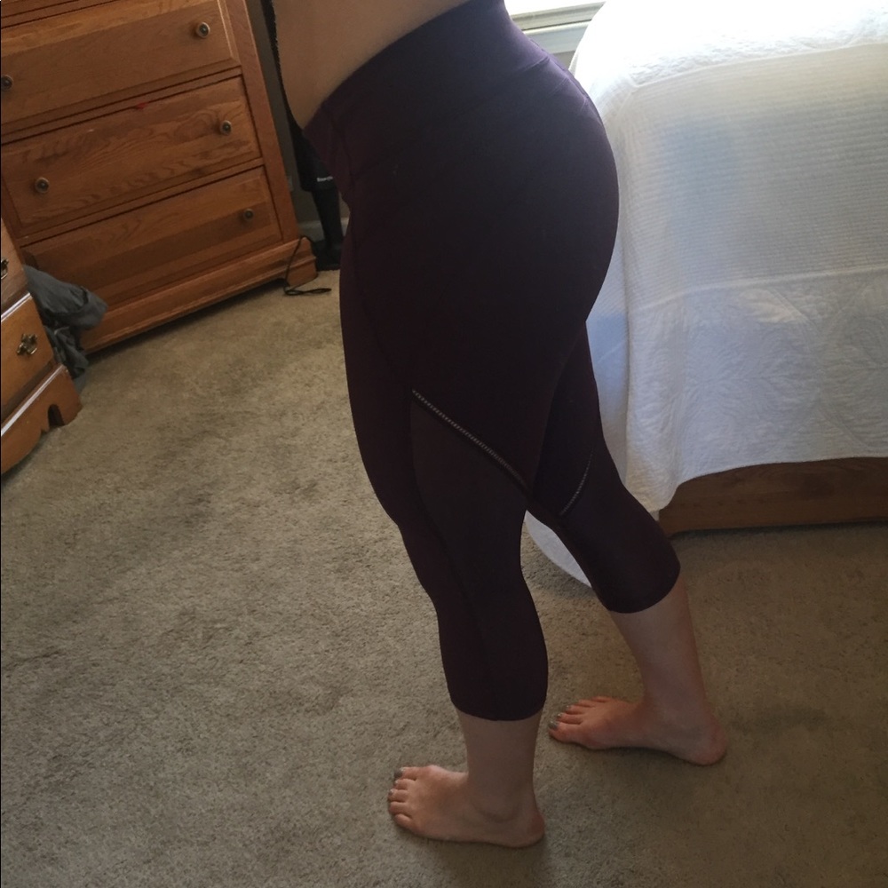 Lululemon crops Size 8