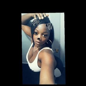 Meet your Posher, Fatima