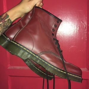 Dr. Martins Maroon Boot