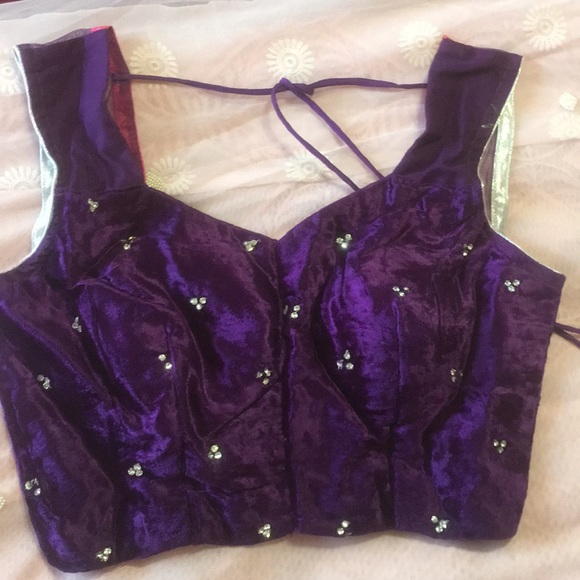 Saree with velvet blouse - Picture 2 of 5