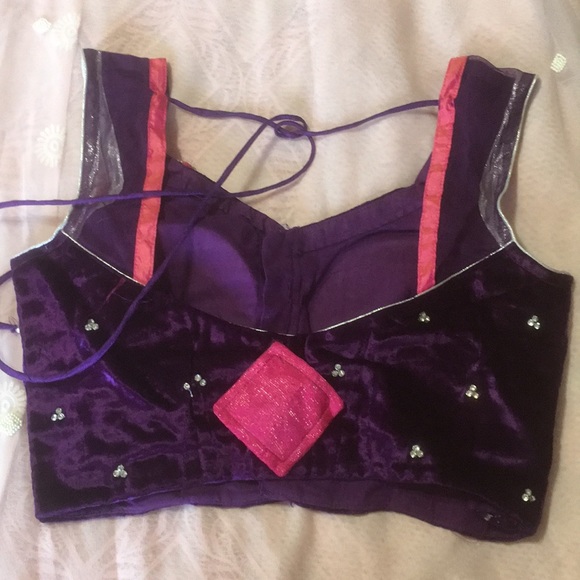 Saree with velvet blouse - Picture 3 of 5