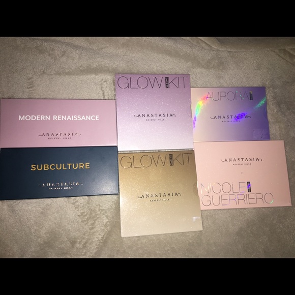 Nichole glow pallet - Picture 2 of 2