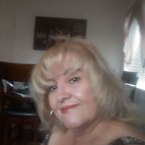 Meet your Posher, Eva