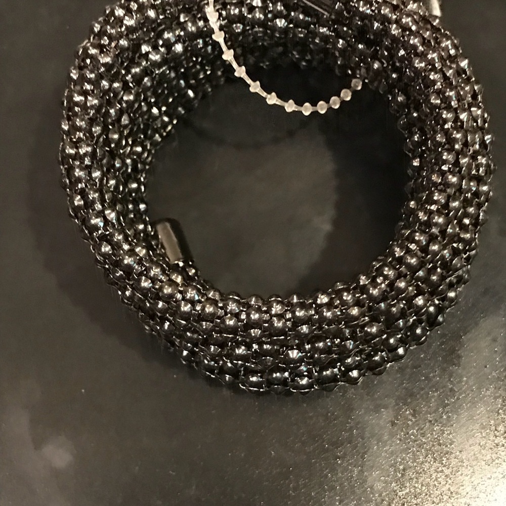 Jewelry - Picture 2 of 3