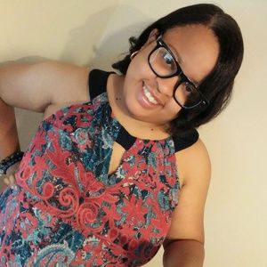 Meet your Posher, Aisha