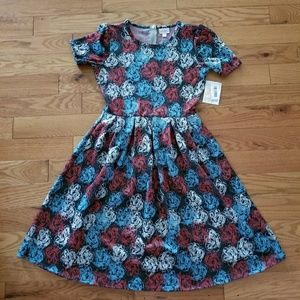 NWT Lularoe Medium Amelia! Beautiful design!