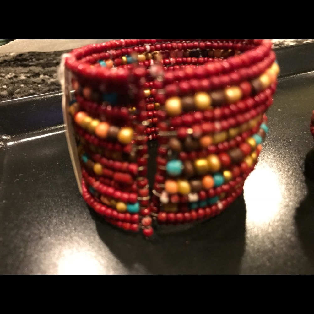 Jewelry - Picture 2 of 3