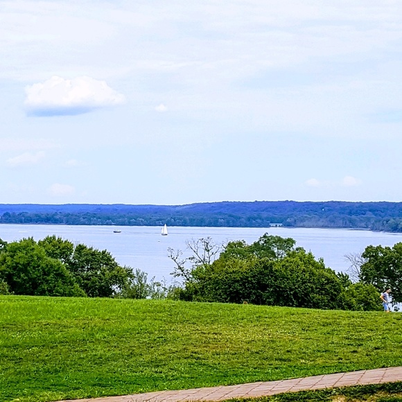 Meet your Posher, Stacie - Picture 1 of 1