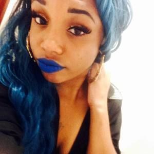 Meet your Posher, Malika