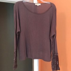 Selling Black Swan brand shirt size small