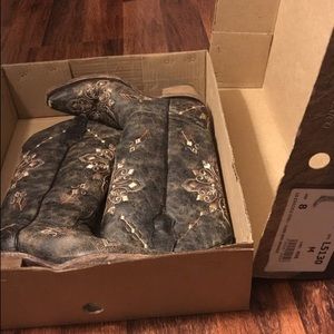 Knee high Cowboy boots black with print detail