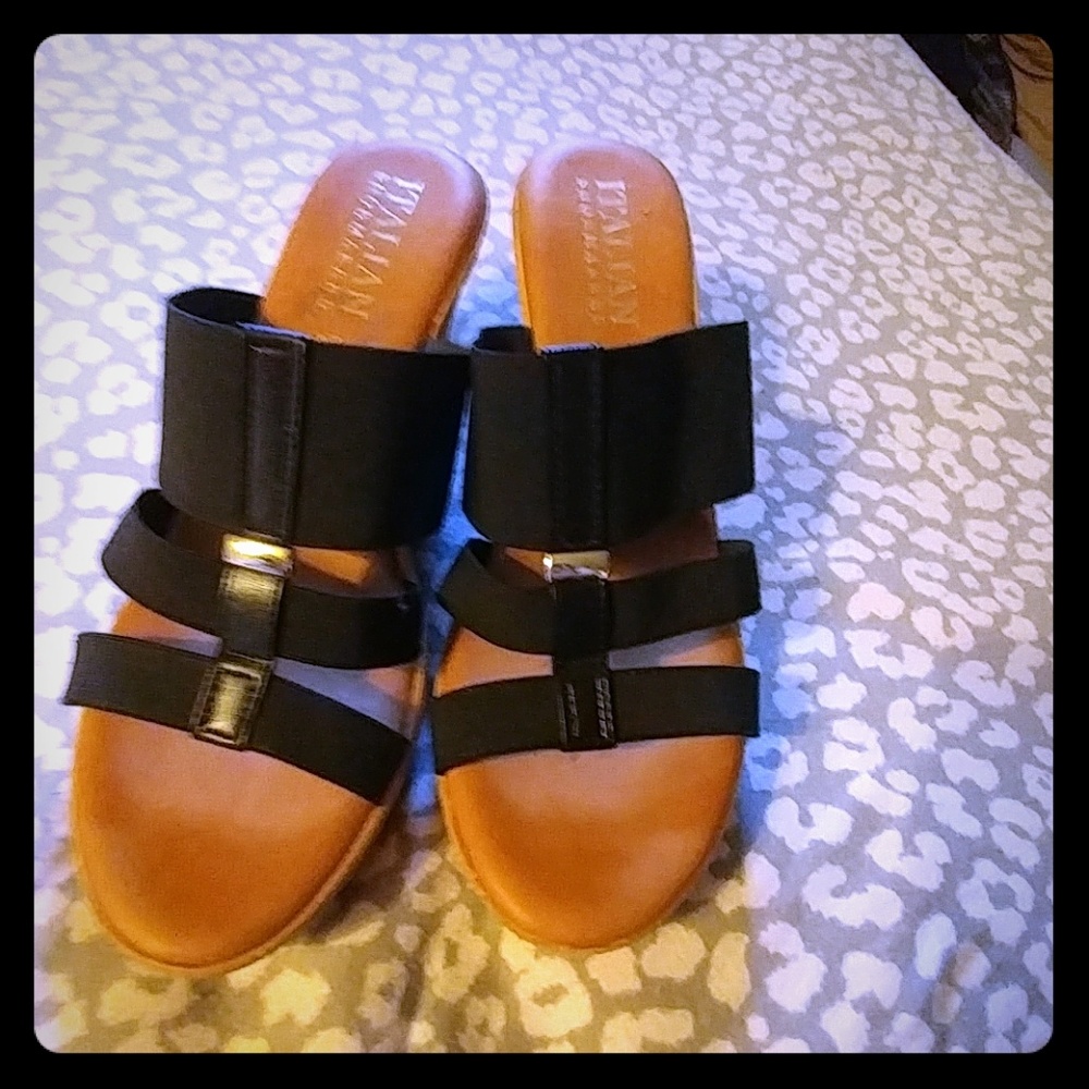 Black sz 11 slide on wedges