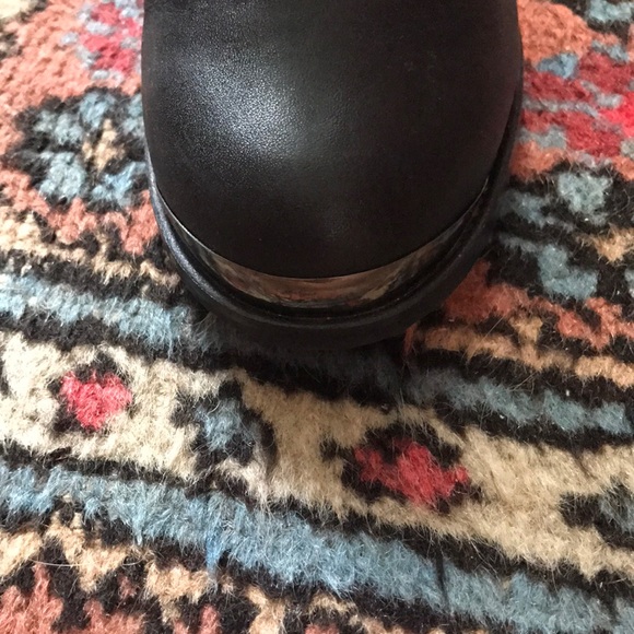 RENVY Black Leather Booties w/ metal detail @ toe - Picture 7 of 7