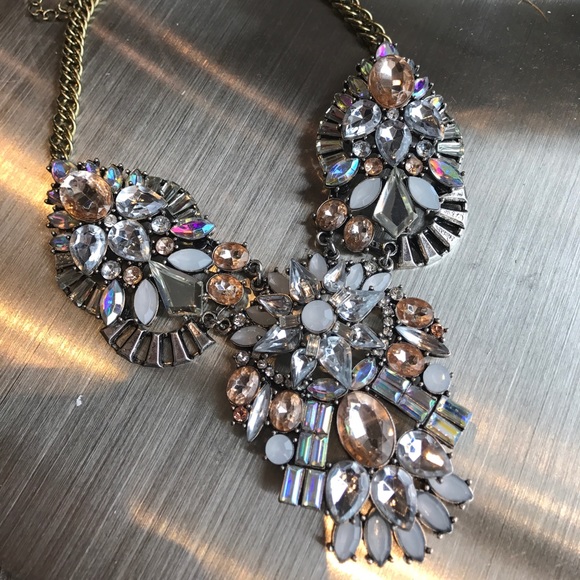 💕Glam Statement Necklace - Picture 2 of 4