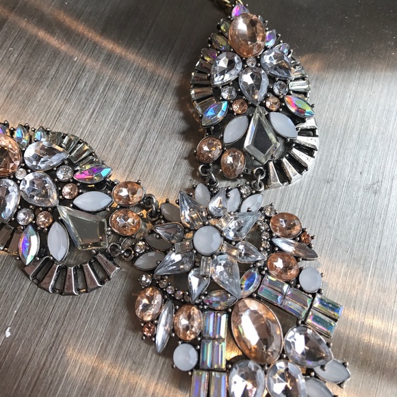 💕Glam Statement Necklace - Picture 4 of 4