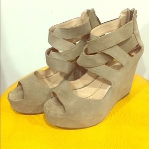 Dolce vita wedge sandal