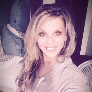 Meet your Posher, Sherry