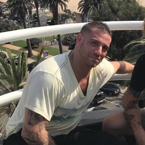 Meet your Posher, Adam