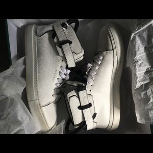 Buscemi high top white n Matt black design