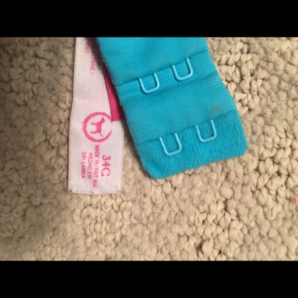 Victoria secret bras - Picture 2 of 3