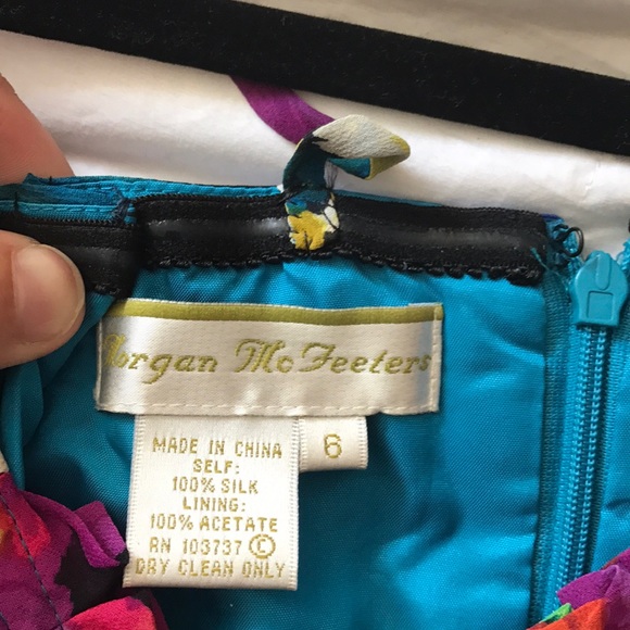 100% SILK Cocktail Dress in Vibrant Floral 🌸🌺🌼 - Picture 3 of 5