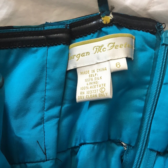 100% SILK Cocktail Dress in Vibrant Floral 🌸🌺🌼 - Picture 4 of 5