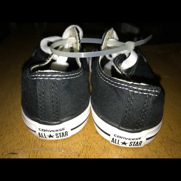 NWOT converse toddler size 8 BLK/wht unisex - Picture 2 of 4