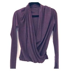 NWOT 🍋LULULEMON top