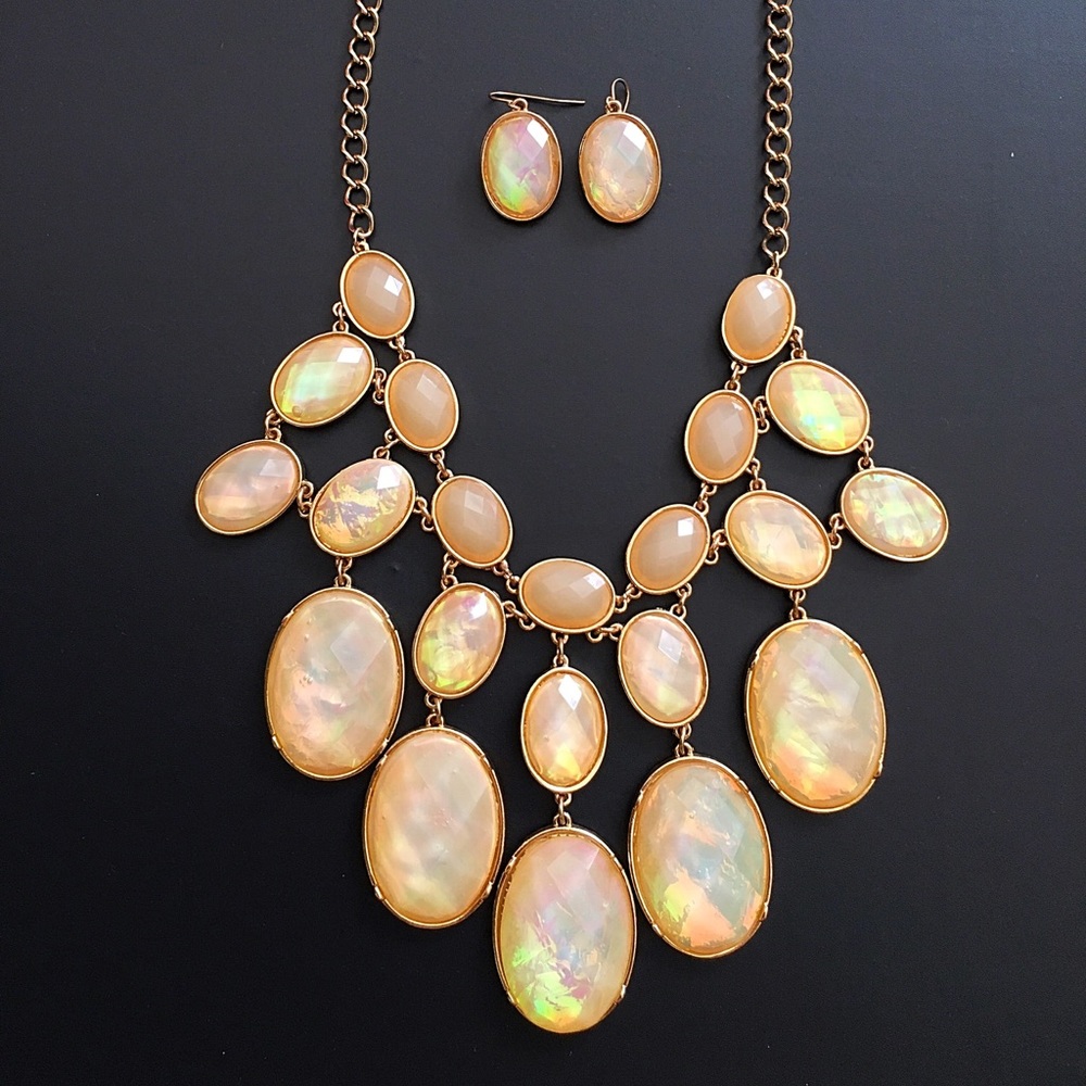 Bob Necklace and Earring Set