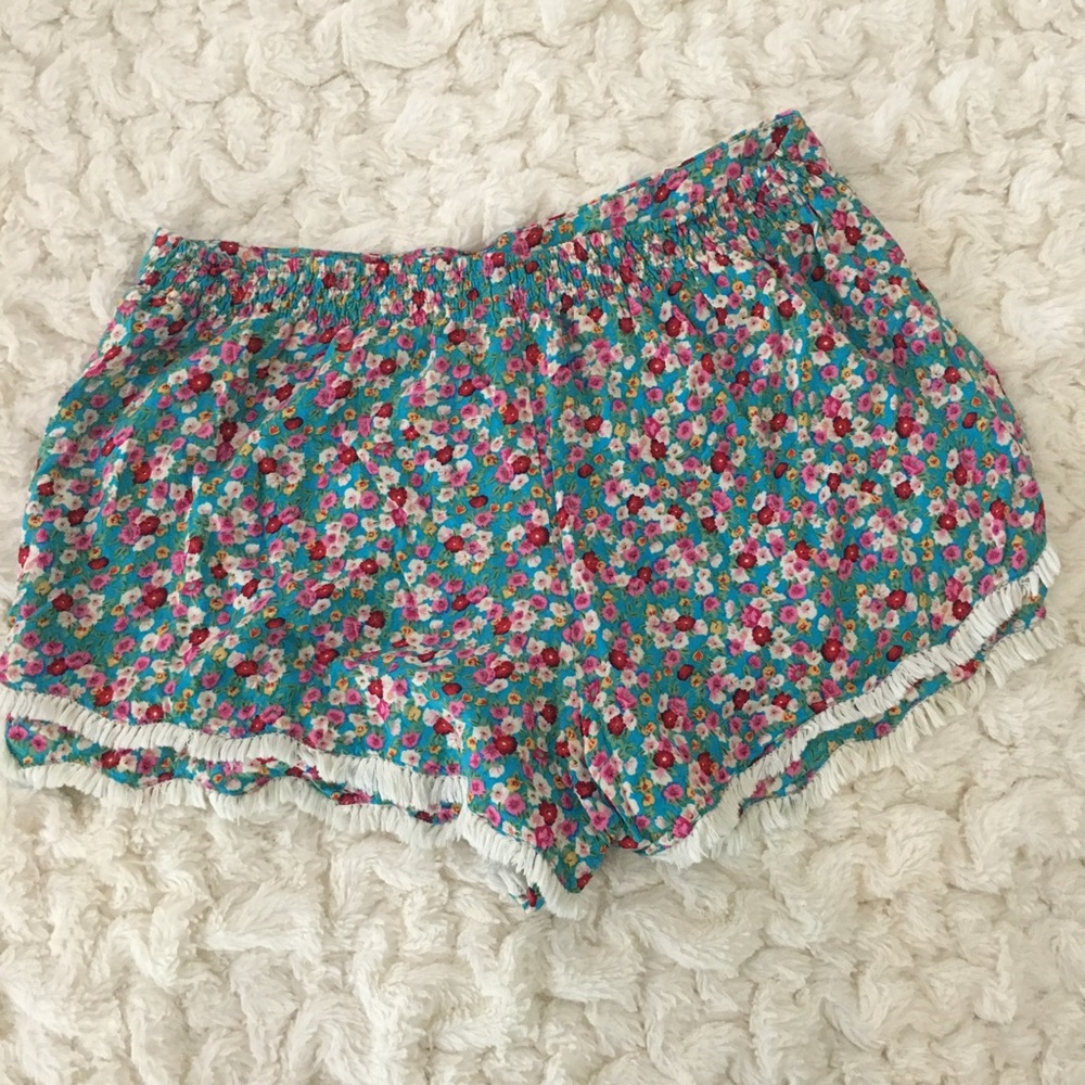 Floral shorts with trim