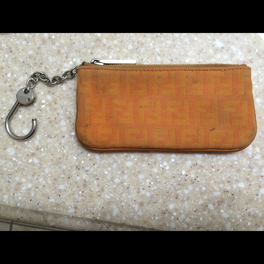 Fendi coin purse *needs repairs*