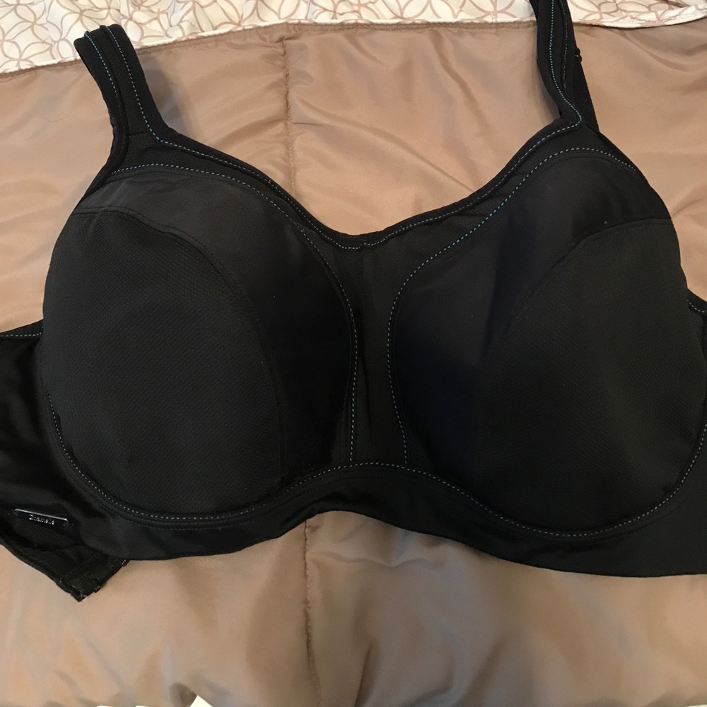 Chantelle Sports Bra 34H