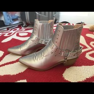 Brand New Silver Cowgirl boots