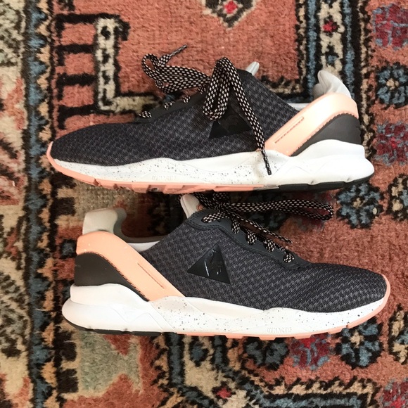 Style Sneakers from European brand Le Coq Sportif - Picture 1 of 5