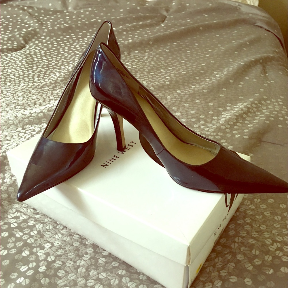 Nine West Fredao Midnight Synthetic Pumps