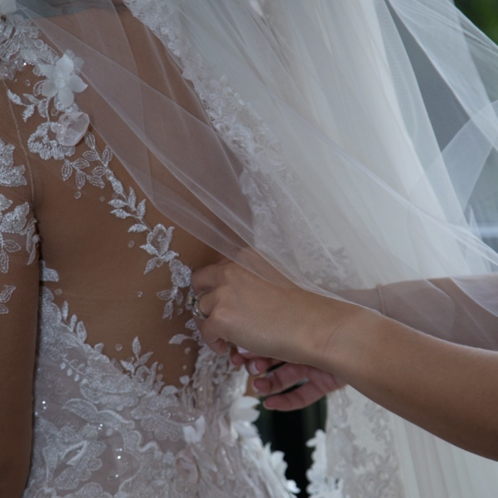 Wedding gown