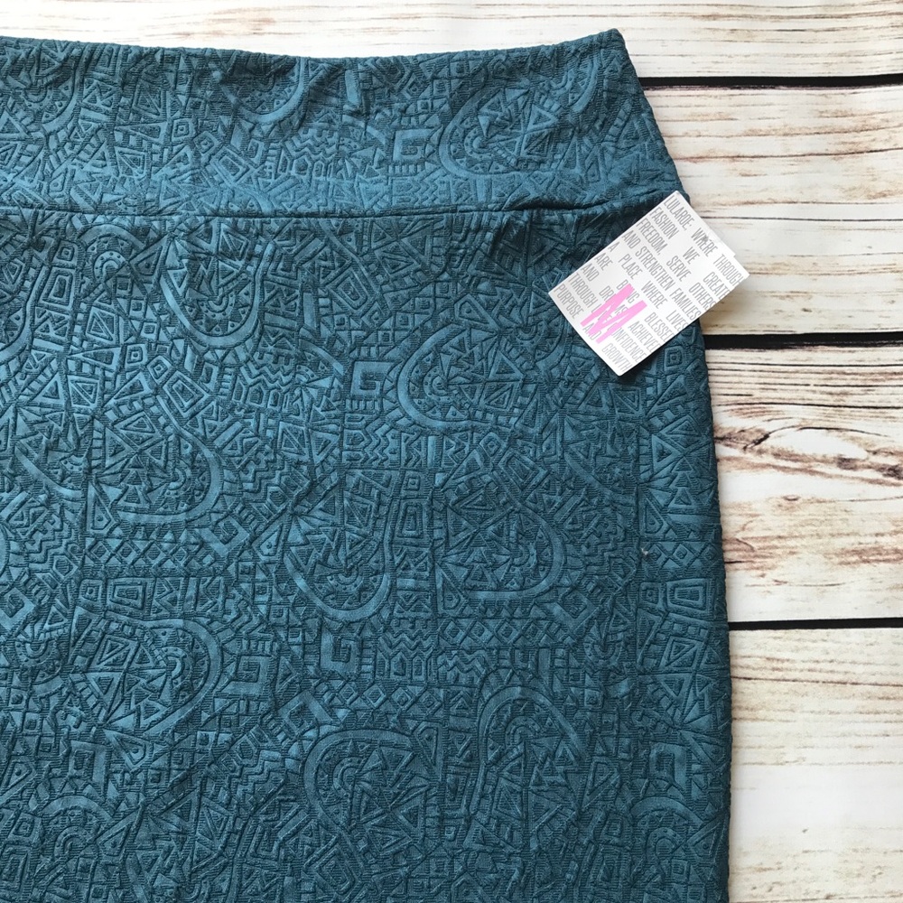 Lularoe Teal print Cassie Skirt! Pencil style~❤️