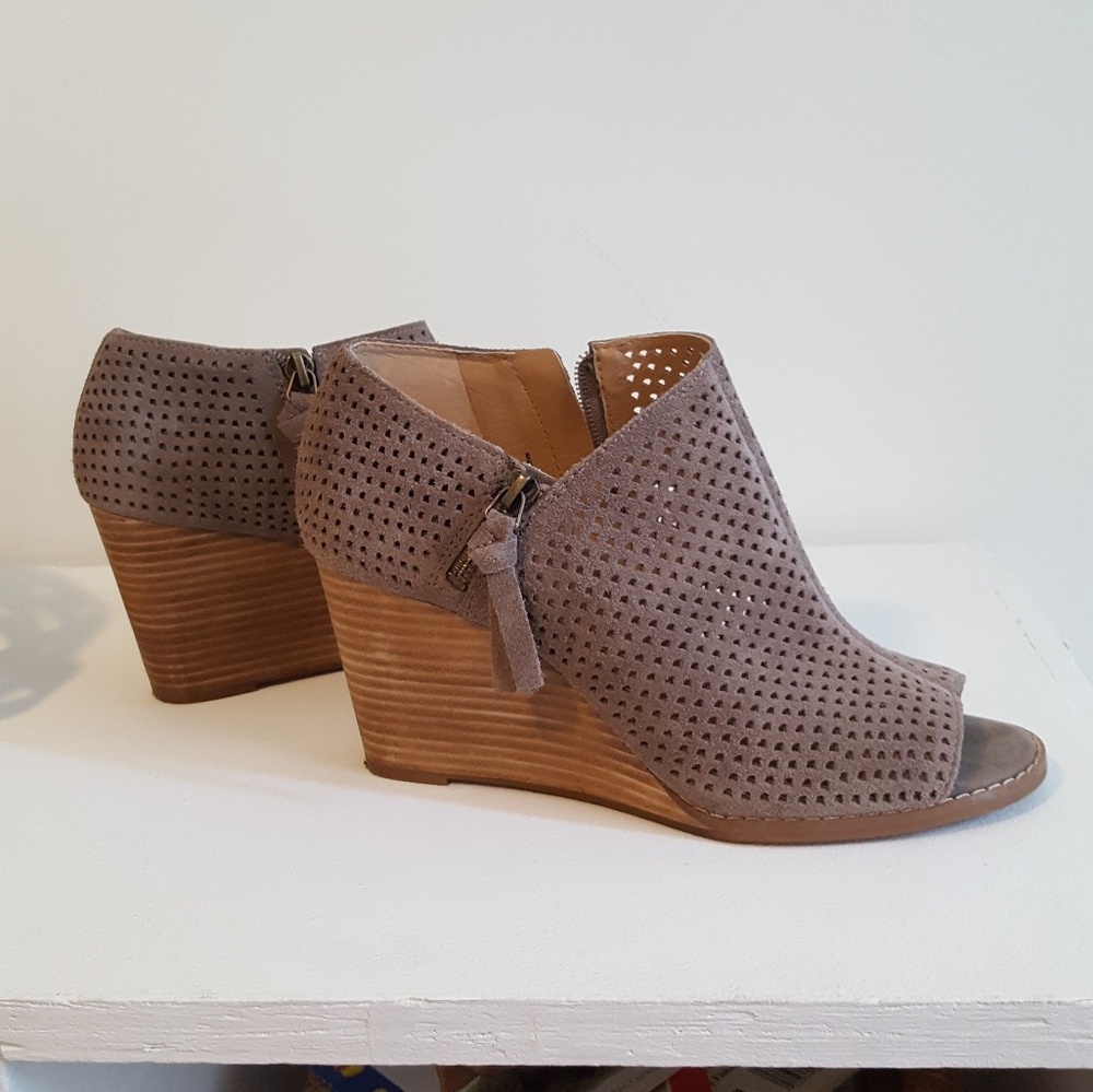 ITEM: wedge peep toe booties

BRAND: Lucky Brand 