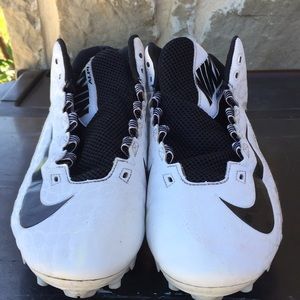 Nike football cleats leather, Black & Wh  Size 10