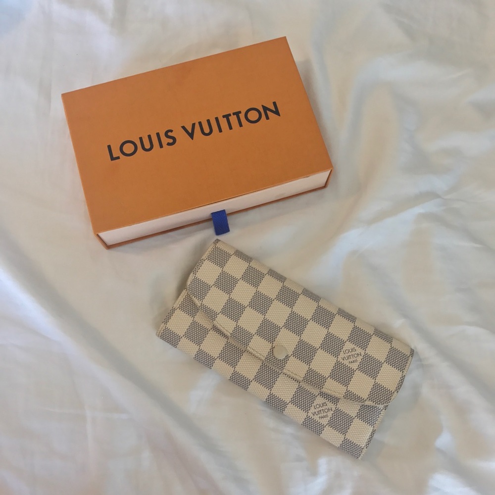 Louis Vuitton Emilee Wallet