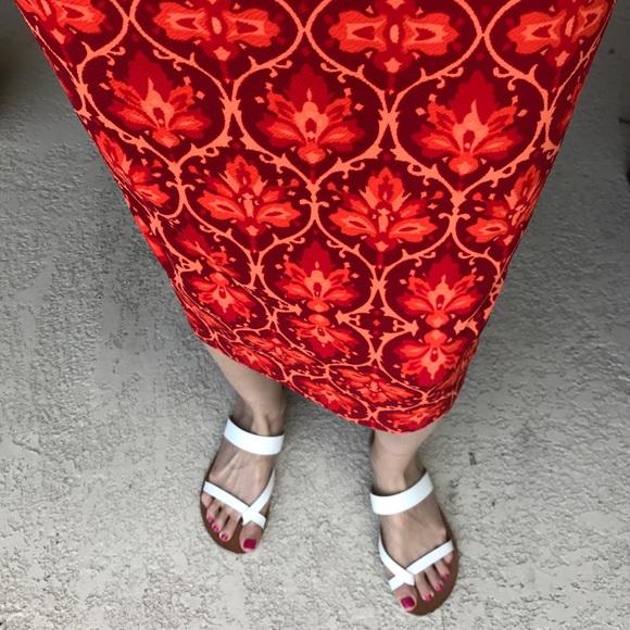 Gorgeous Lularoe Red medium Cassie Skirt ❤️ - Picture 2 of 2