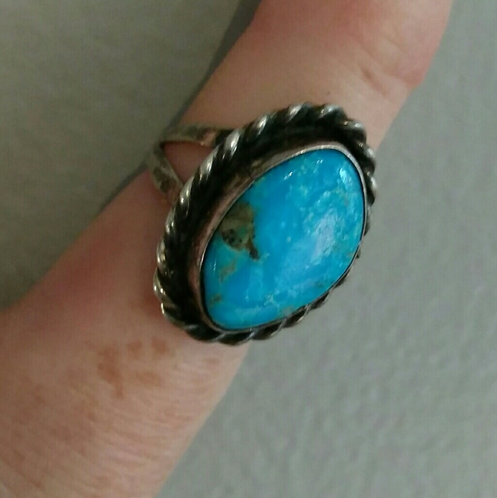Vintage ring with turquoise stone.